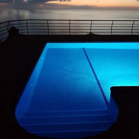 Villa Secluded Sunset On Cliff & 180 Degree Ocean Views Fajã da Ovelha
