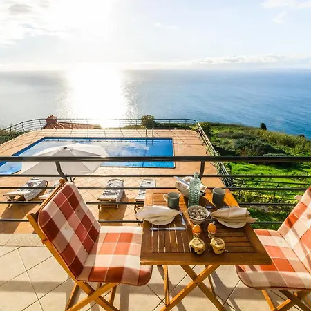 Secluded Sunset On Cliff & 180 Degree Ocean Views Fajã da Ovelha