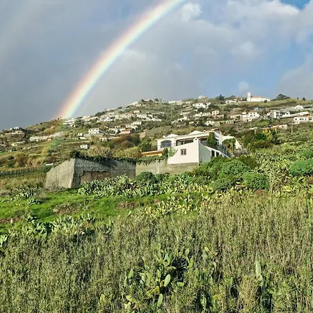 Secluded Sunset On Cliff & 180 Degree Ocean Views *