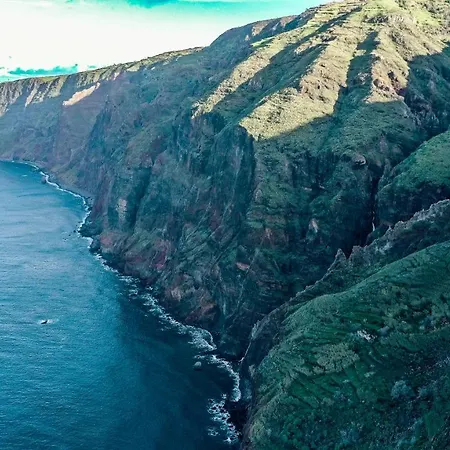 Villa Secluded Sunset On Cliff & 180 Degree Ocean Views *