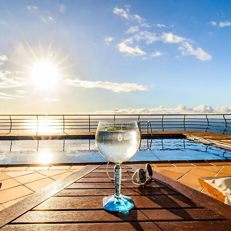 Secluded Sunset On Cliff & 180 Degree Ocean Views *