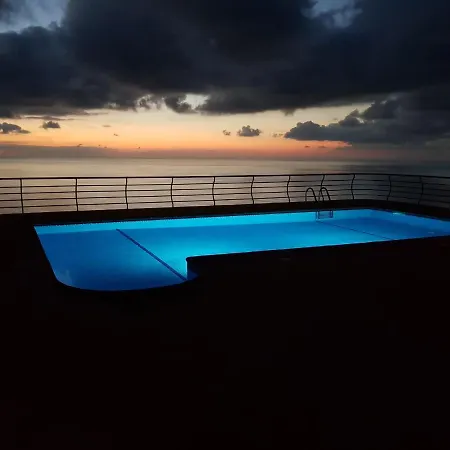 Secluded Sunset On Cliff & 180 Degree Ocean Views Fajã da Ovelha