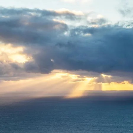 Secluded Sunset On Cliff & 180 Degree Ocean Views Βίλα Fajã da Ovelha
