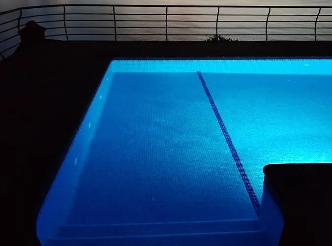 Villa Secluded Sunset On Cliff & 180 Degree Ocean Views Fajã da Ovelha