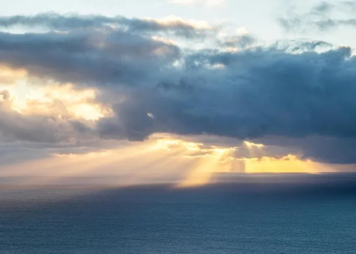 Secluded Sunset On Cliff & 180 Degree Ocean Views Villa Fajã da Ovelha